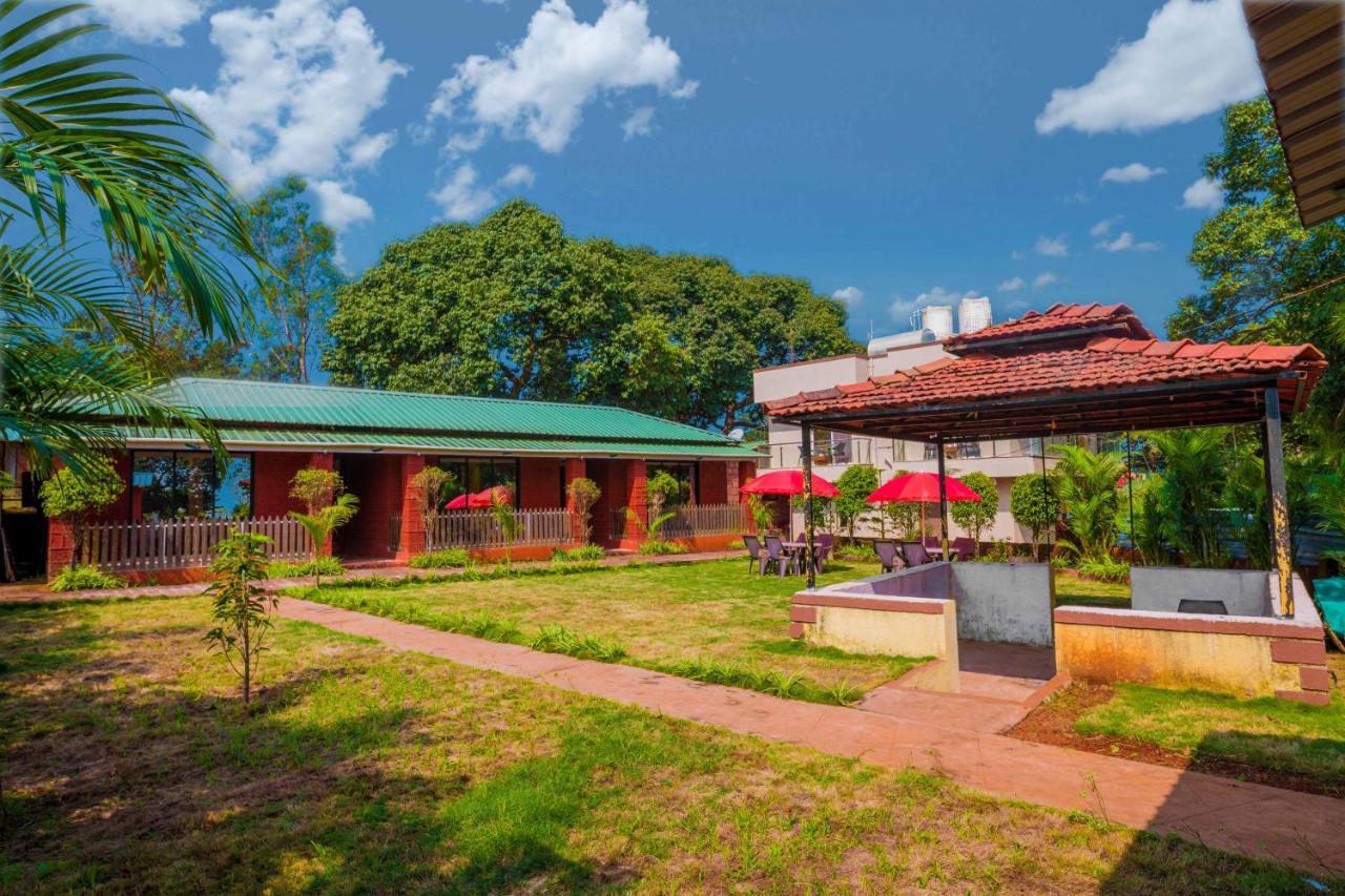 The Oak Woods Hotel Mahābaleshwar Eksteriør billede
